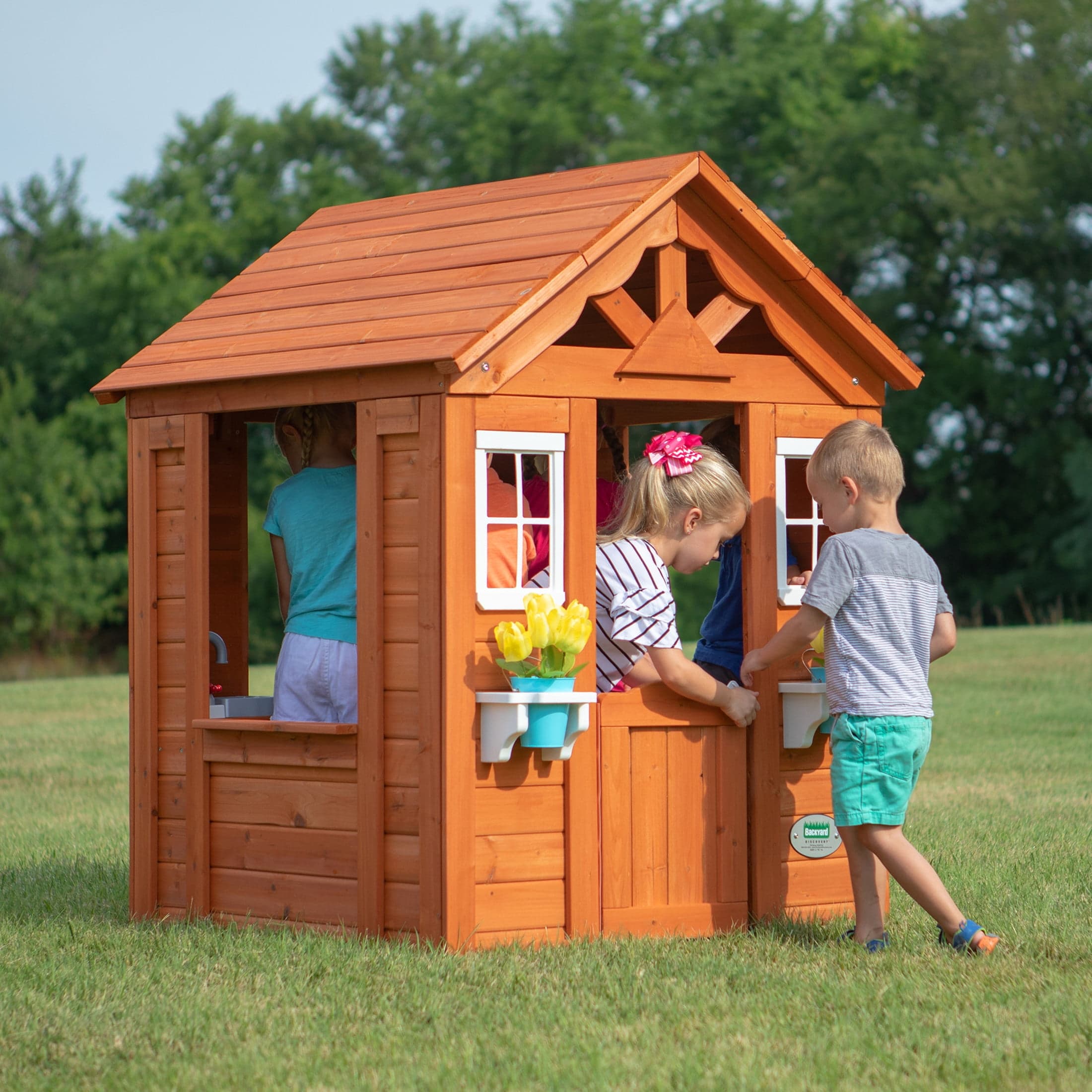Backyard Discovery Backyard Discovery Timberlake Cedar Wooden Kids Playhouse, Play Kitchen, Snack Bar Window — UPC 752113653146